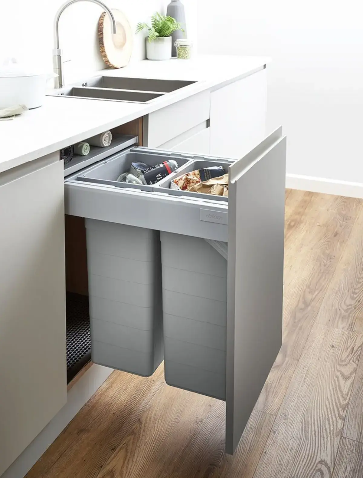 Quadbin500 pull-out bin 30kg load